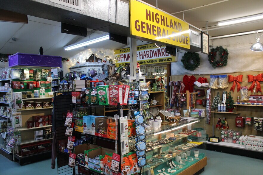 More Photos Of 111 Highland Lakes Rd, Highland Lakes General Retail For Sale