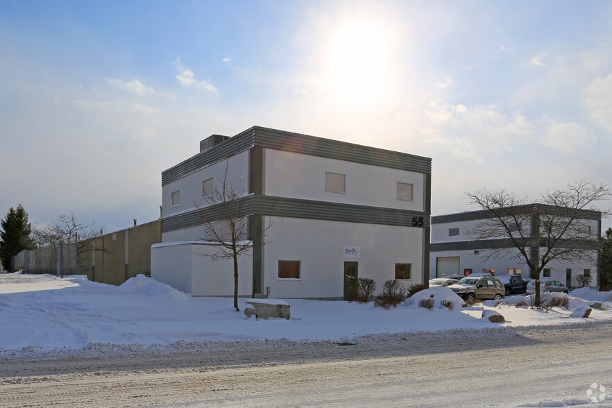 More Photos Of 55 Shoemaker St, Kitchener Warehouse For Lease