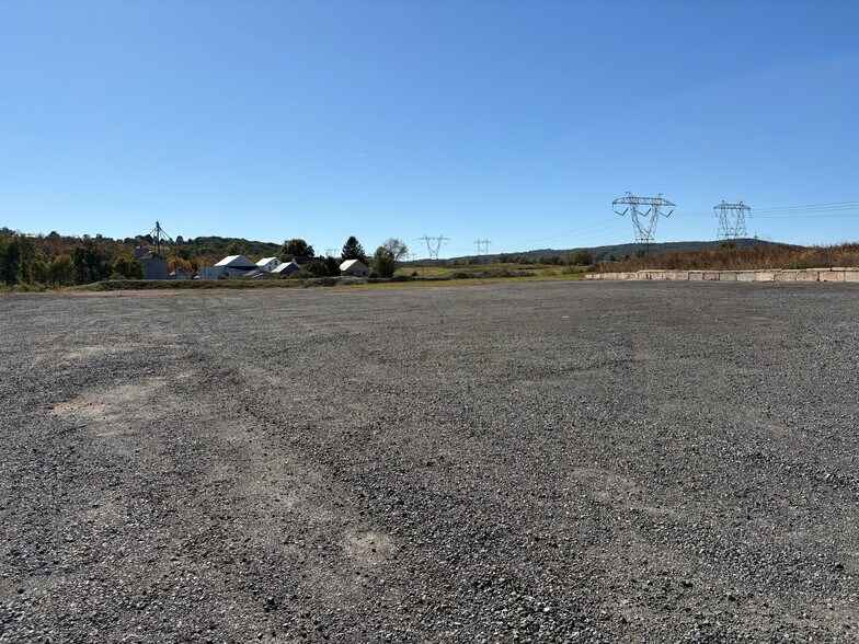 More Photos Of 858 Gravel Pike, Palm Industrial For Sale