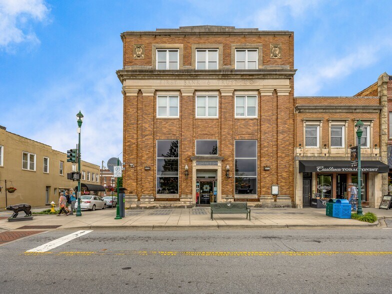 More Photos Of 401 N Main St, Hendersonville Storefront Retail Office For Sale