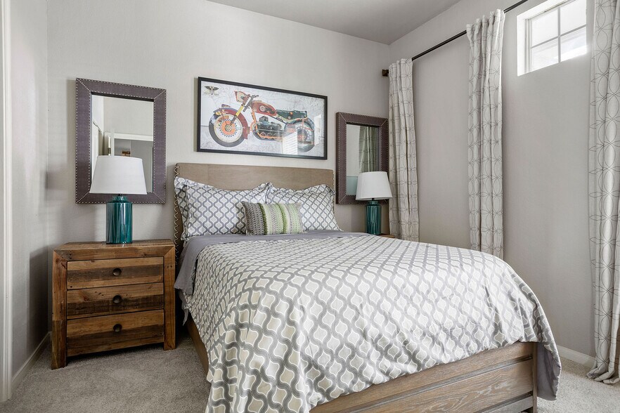 More Photos Of 7927 Forest Ln, Dallas Apartments For Lease