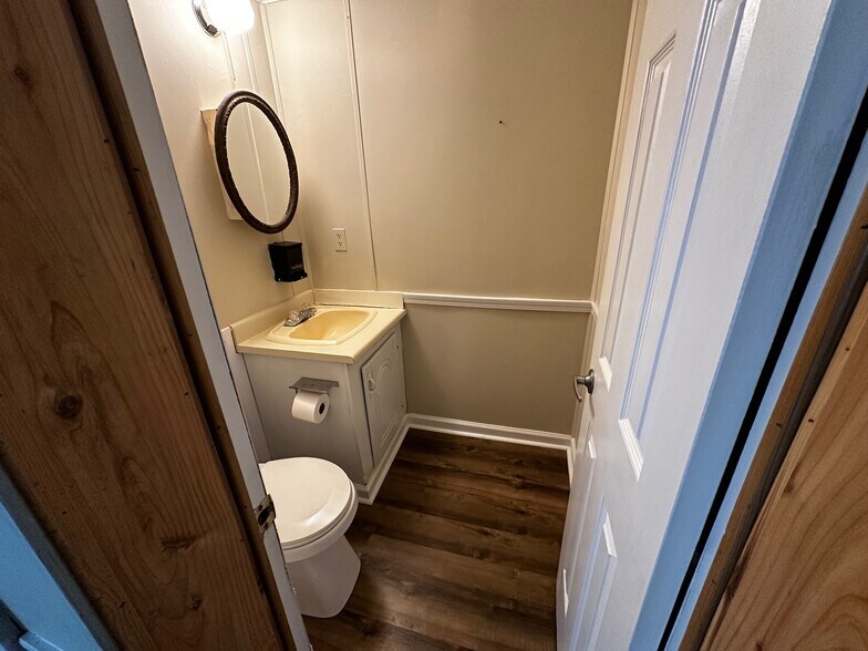 More Photos Of 2820 Gray Hwy, Macon-Bibb Freestanding For Lease