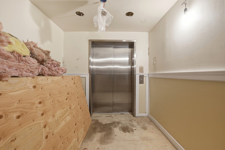 More Photos Of 659 Broad St, Emmaus Apartments For Sale