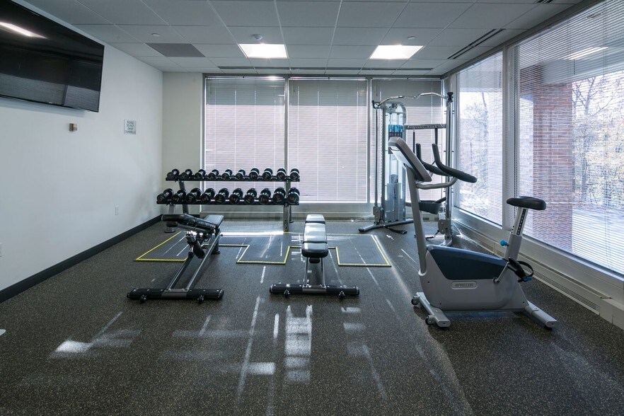 More Photos Of 18310 Montgomery Village Ave, Gaithersburg Coworking Space