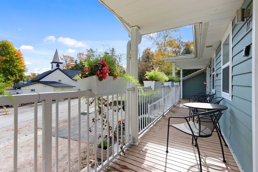 More Photos Of 10631 Bluffside Ln, Sister Bay Hotel For Sale