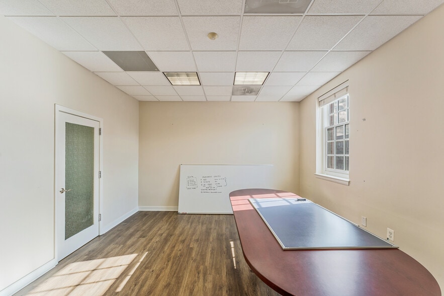 More Photos Of 728 S Washington St, Alexandria Office For Lease
