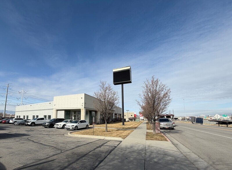 More Photos Of 10888 S 300 W, South Jordan Office For Sale