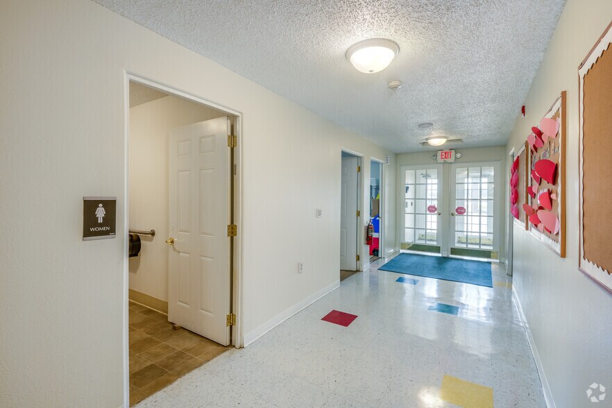 More Photos Of 2784 Deerfield Ave E, Suamico Medical For Lease