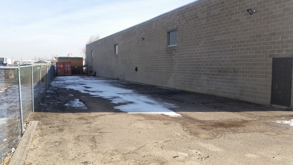 More Photos Of 6863-6865 E 48th Ave, Denver Warehouse For Lease