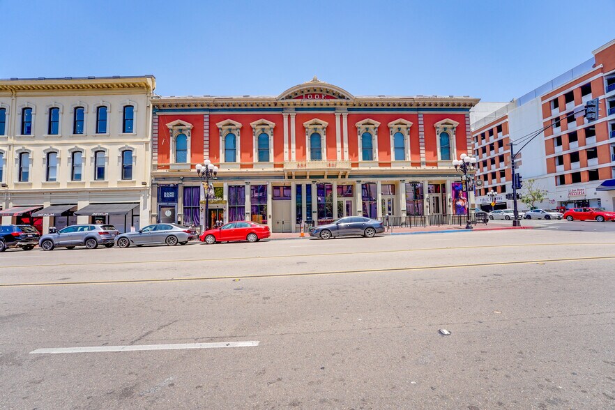 More Photos Of 526-546 Market St, San Diego General Retail For Sale