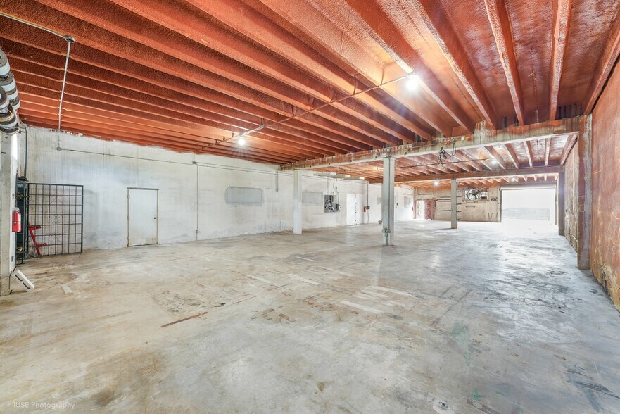 More Photos Of 995 NW 72nd St, Miami Warehouse For Lease
