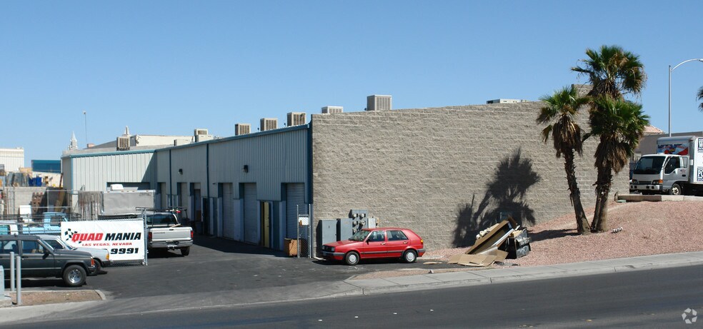 More Photos Of 4390 W Tompkins Ave, Las Vegas Light Manufacturing For Lease