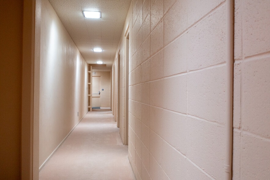 More Photos Of 605 S Riverside Dr, Palm Springs Religious Facility For Sale