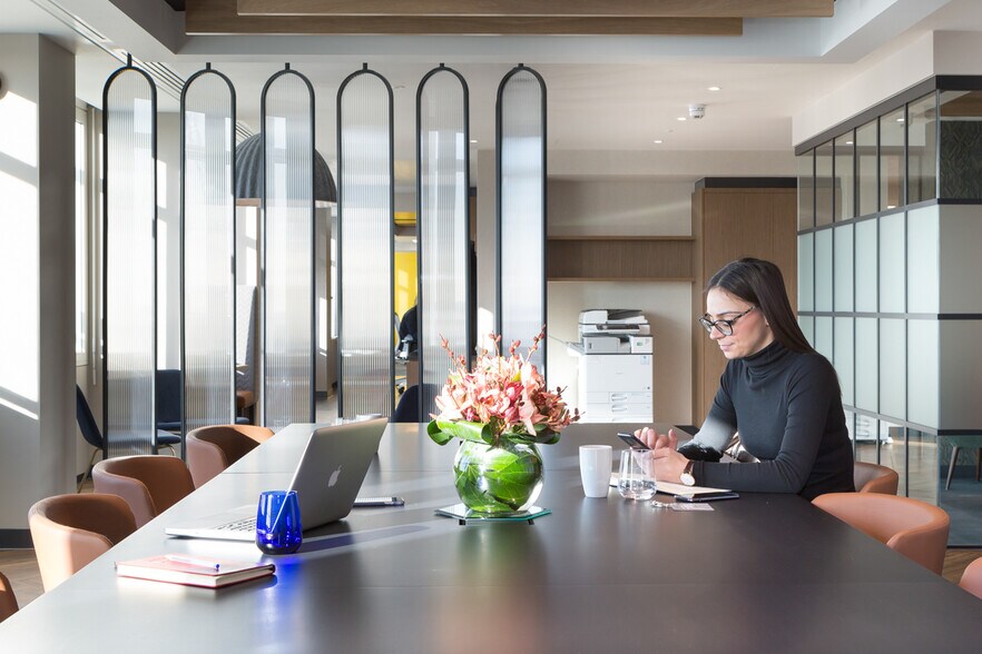 More Photos Of 33 Cavendish Sq, London Office For Lease