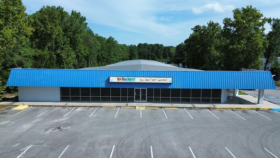 Primary Photo Of 5744 Market St, Wilmington Freestanding For Lease