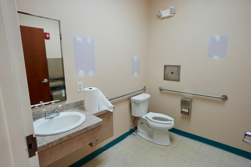 More Photos Of 1340 Belmont St, Brockton Medical For Lease