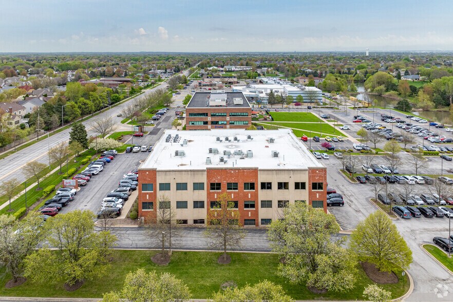More Photos Of 2272 95th St, Naperville Office For Sale