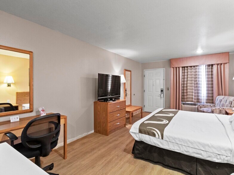 More Photos Of 250 N 1100 W, Cedar City Hotel For Sale