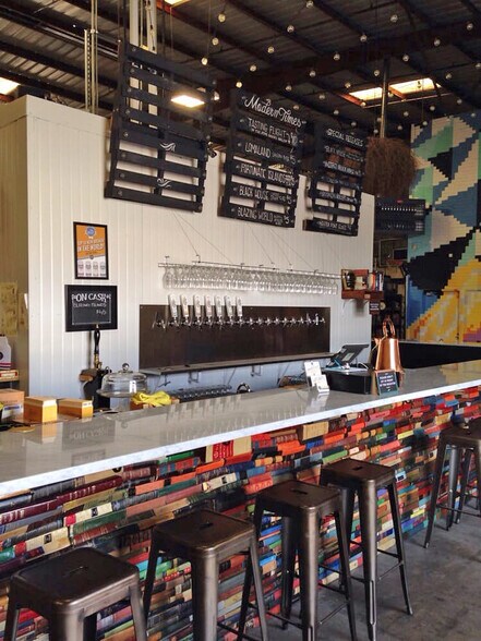 More Photos Of 3725 Greenwood St, San Diego Warehouse For Lease