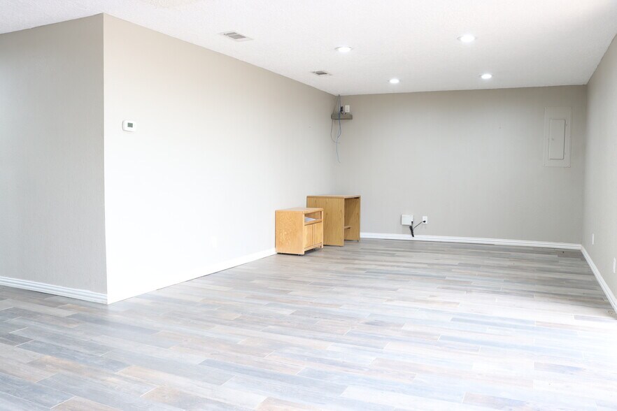 More Photos Of 2403 Avenue O, Eunice Industrial For Sale