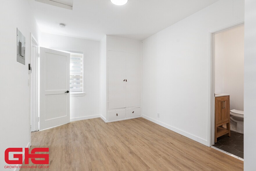 More Photos Of 411-417 N Euclid Ave, Pasadena Apartments For Sale