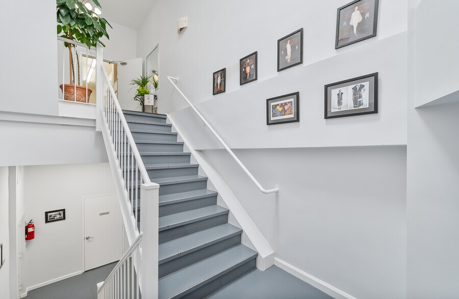 More Photos Of 2529 49th St, Astoria Manufacturing For Sale