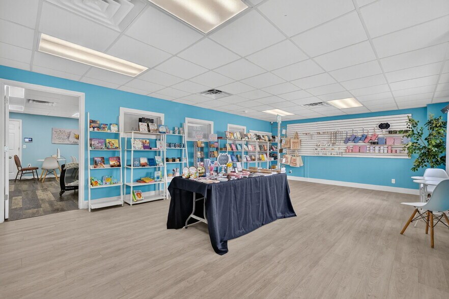 More Photos Of 3207-3229 13th St, Saint Cloud General Retail For Sale