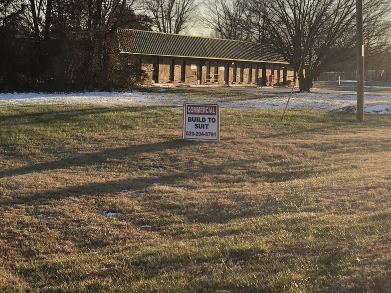 Primary Photo Of 2904 Highway 31 W, White House Storefront Retail Office For Lease