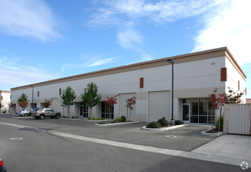 Primary Photo Of 45 Goldenland Ct, Sacramento Warehouse For Lease