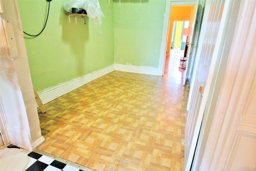 More Photos Of 359 Grove St, Brooklyn Apartments For Sale