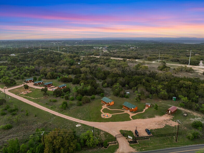 More Photos Of 212 Co 413 rd, Spicewood Hotel For Sale