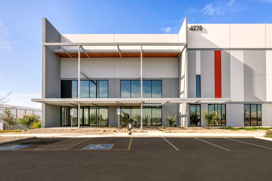 More Photos Of NWC INDIAN SCHOOL ROAD & LOOP 101, Phoenix Unknown For Lease