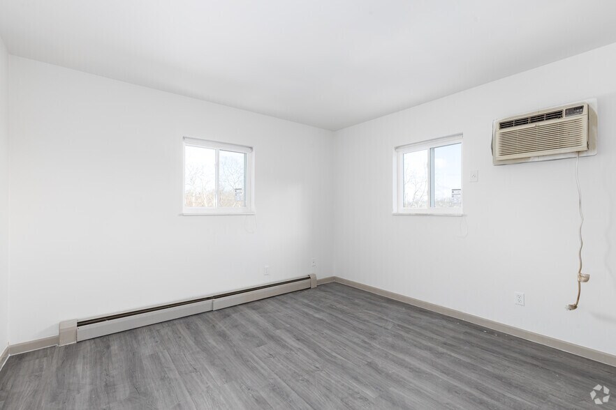 More Photos Of 5474-5484 Bahama Ter, Cincinnati Apartments For Sale