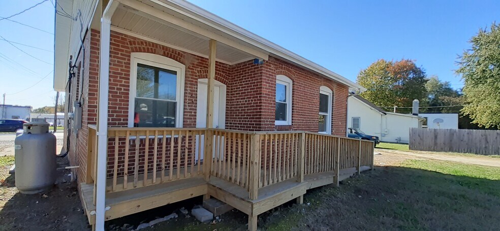 More Photos Of 4114 Dill Rd, Richmond Storefront Retail Office For Sale