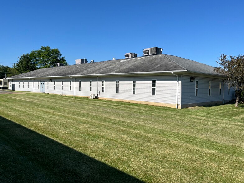More Photos Of 19 Mcquiston Dr, Mercer Coworking Space
