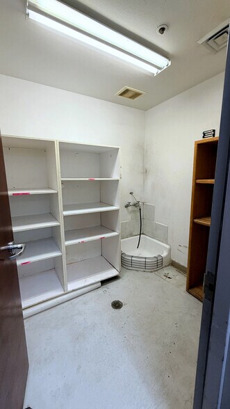 More Photos Of 1530 N 1000 W, Logan Warehouse For Lease