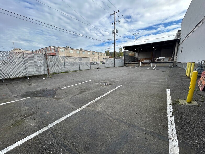 More Photos Of 601 S Andover St, Seattle Manufacturing For Sale