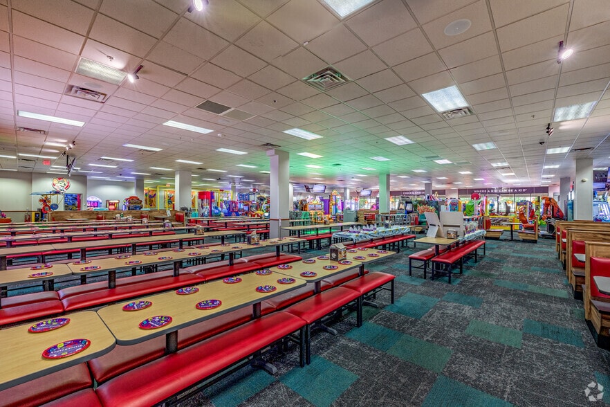 More Photos Of 275 Route 4, Paramus Unknown For Lease