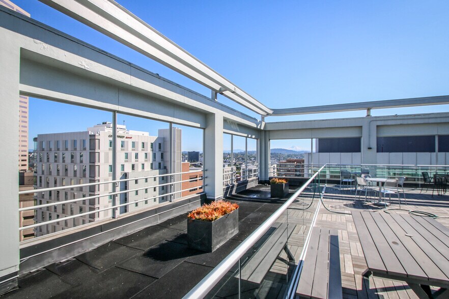 More Photos Of 421 SW 6th Ave, Portland Office For Lease