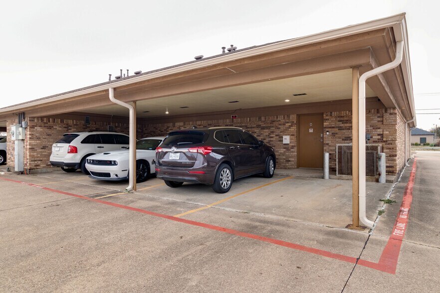 More Photos Of 5710 Watauga Rd, Watauga Office For Lease