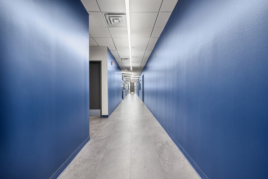 More Photos Of 2087 E 71st St, Tulsa Office For Lease