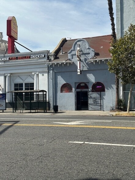 More Photos Of 2205 N Broadway, Los Angeles Bar For Sale