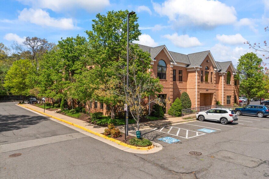 More Photos Of 6400 Grovedale Dr, Franconia Medical For Sale