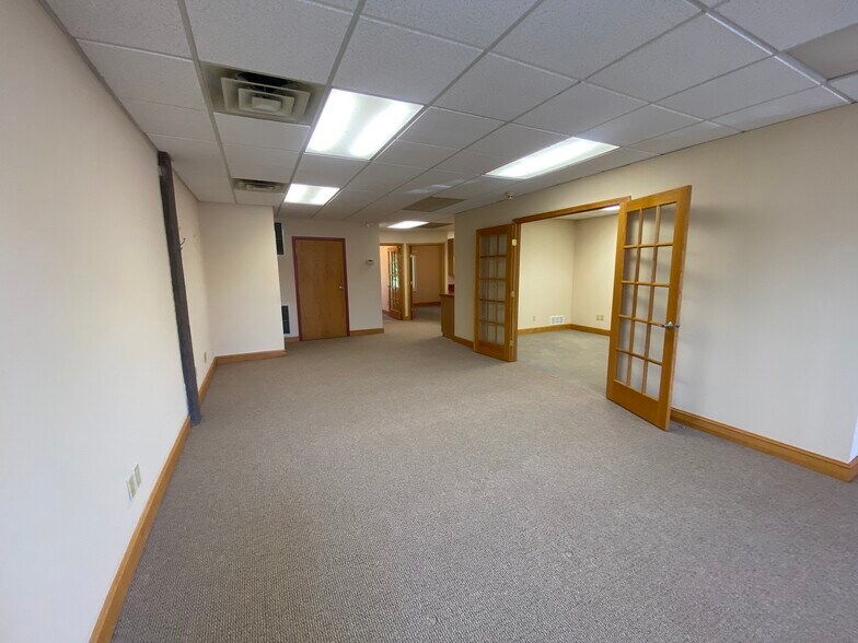More Photos Of 882 S Matlack St, West Chester Office For Lease