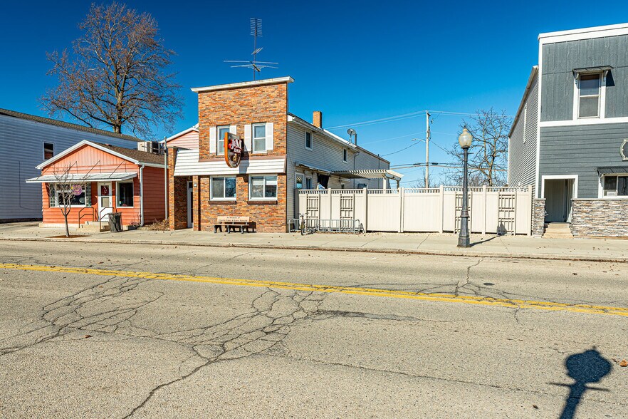 More Photos Of 127 W Main St, Belleville Restaurant For Sale