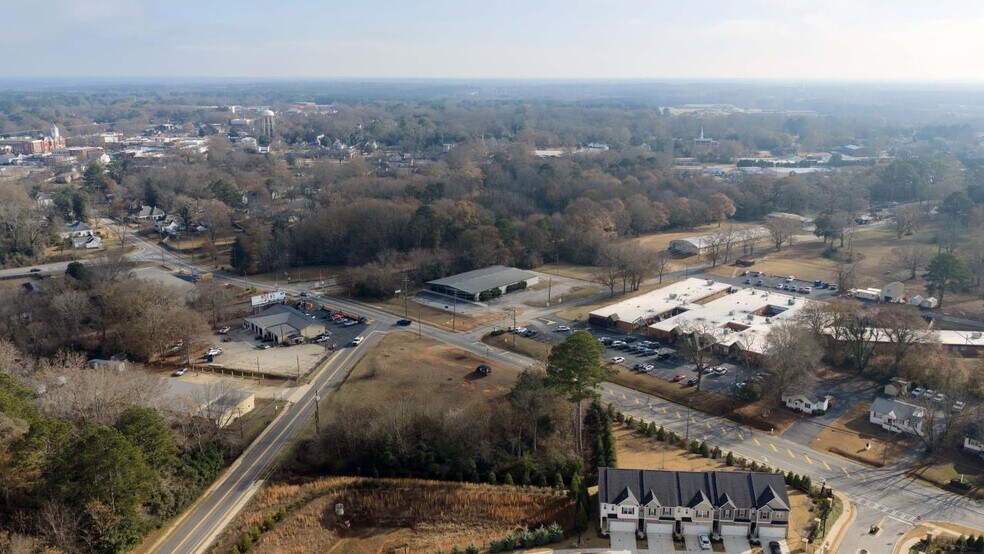 More Photos Of 160 Hampton St, McDonough Freestanding For Sale