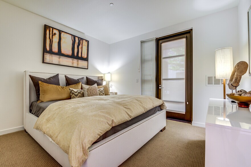 More Photos Of 1155 4th St, San Francisco Apartments For Lease