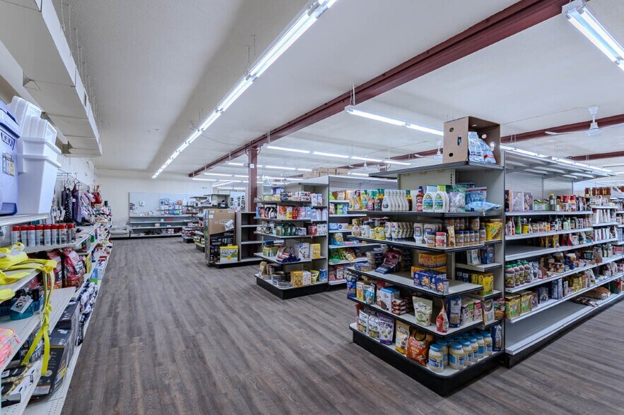 More Photos Of 234 Cedar St, Tigerton Supermarket For Sale