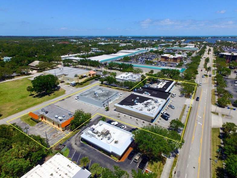 More Photos Of 702-736 21st St, Vero Beach Storefront For Lease