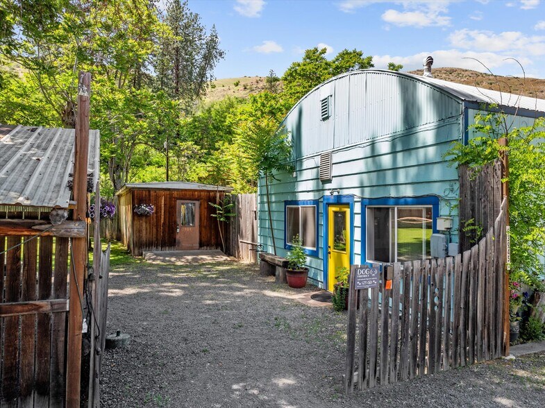 More Photos Of 53943 Hwy 86, Oxbow Specialty For Sale